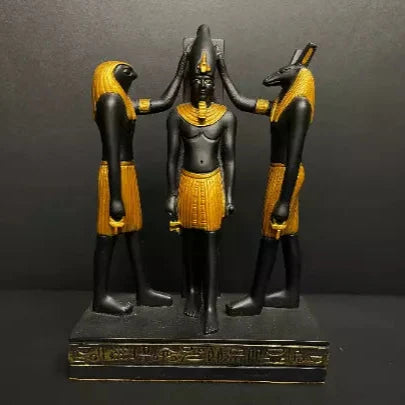 The triad of Rameses III, the god Horus and the god Seth