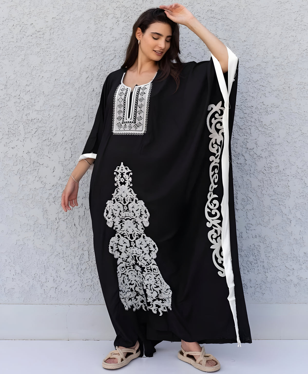 Elegant Black Plus-Size Embroidered Kaftan — Loose-Fit Bohemian Caftan
