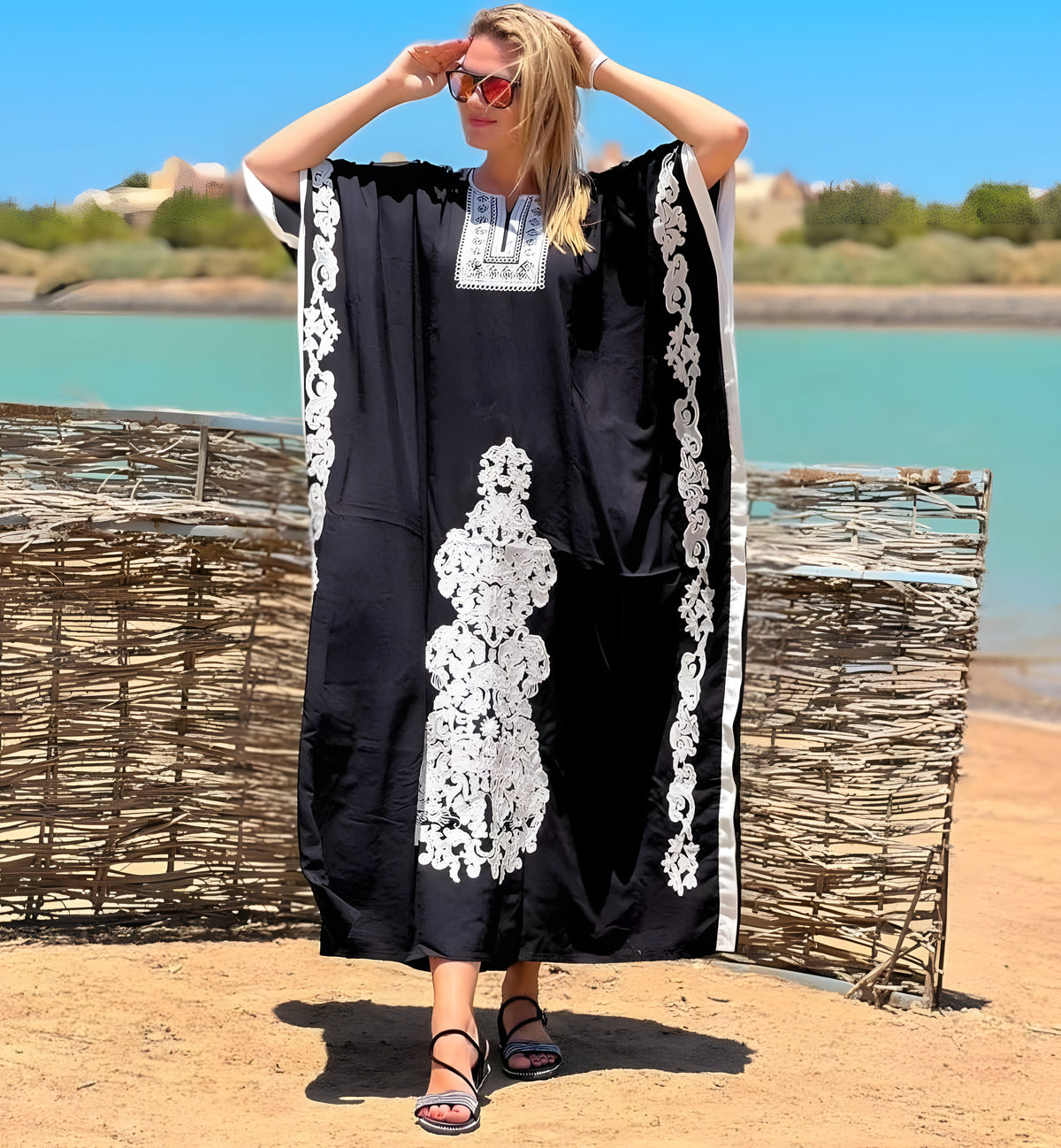 Elegant Black Plus-Size Embroidered Kaftan — Loose-Fit Bohemian Caftan