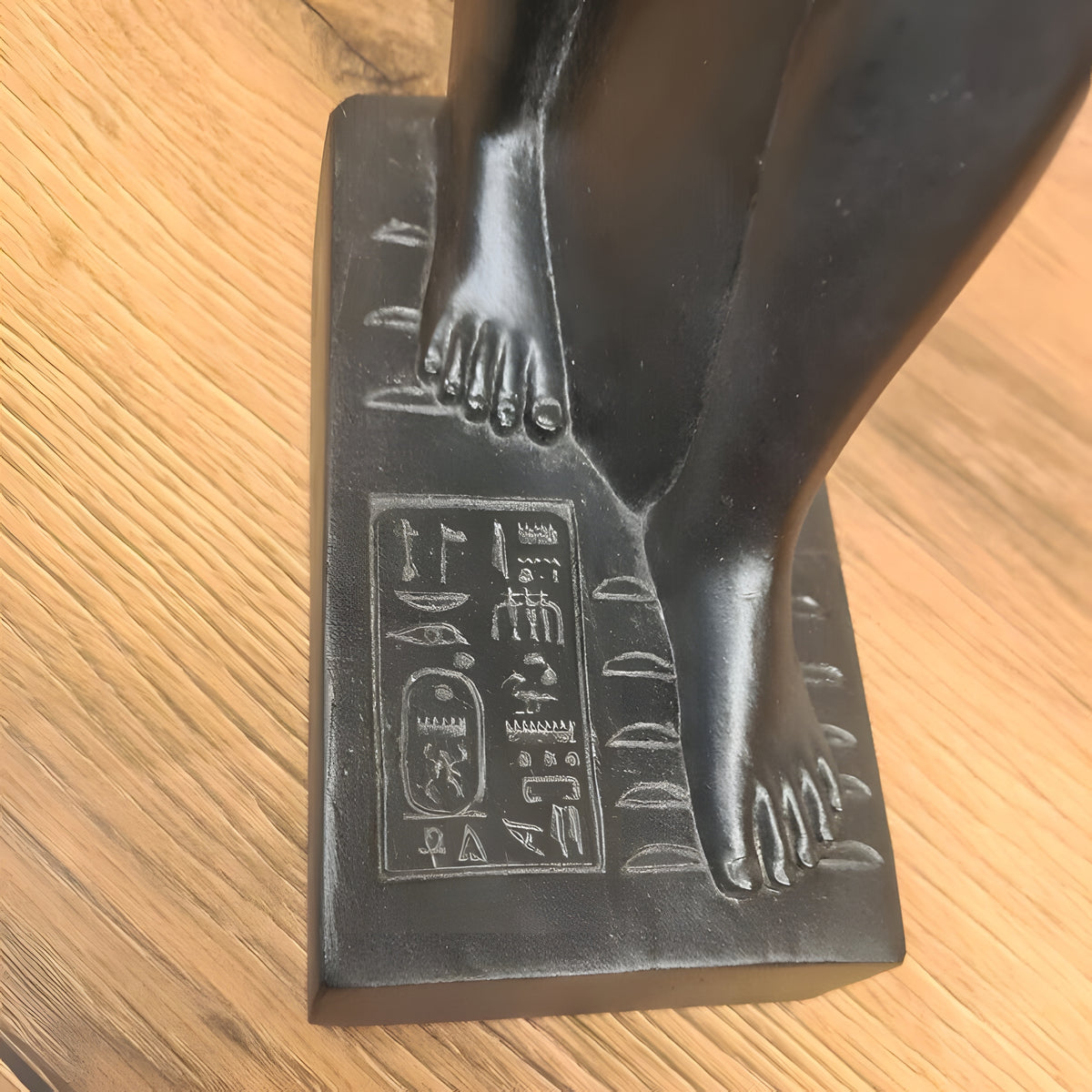 Egyptian King Thutmose III Statue