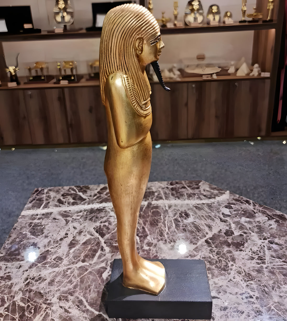 Front view of ushabti replica No. 3