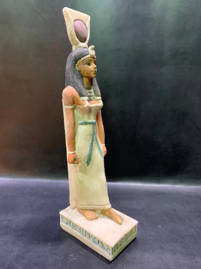 Amazing HATHOR, Egyptian goddess of the sky, women and love