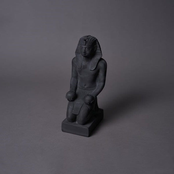 Egyptian king Thutmosis III Offering Vessels Statue
